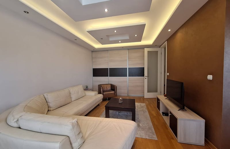 Alquiler de un luminoso apartamento de 2 habitaciones en el prestigioso complejo Belville, 62 m², Nuevo Belgrado, Serbia